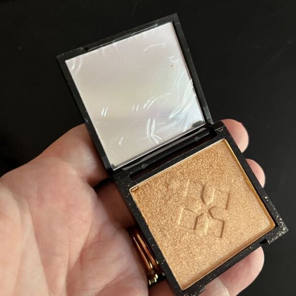 Lovecraft Beauty Highlighter Borealis Golden Shimmer Shade .5g/0.18oz NEW - Picture 4 of 5